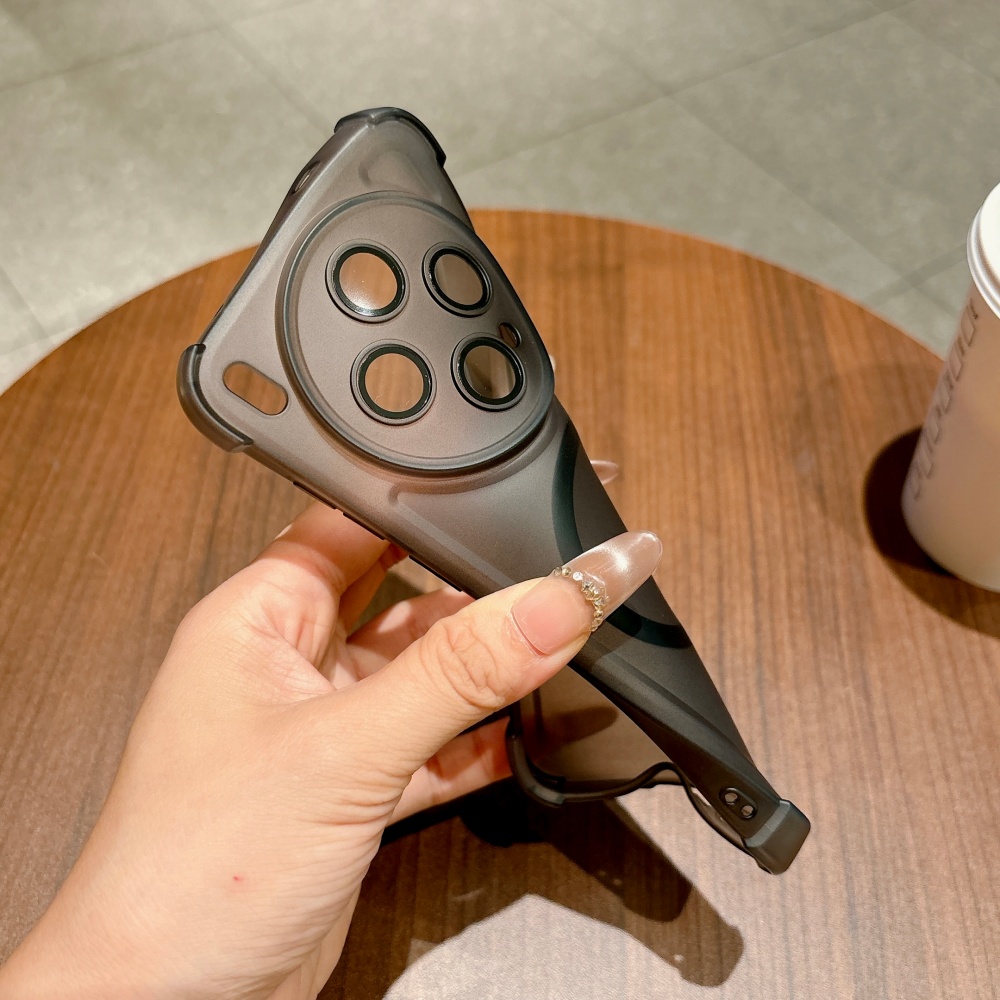 Custodia magnetica opaca ForMa - Vivo X200 recensione e prezzo